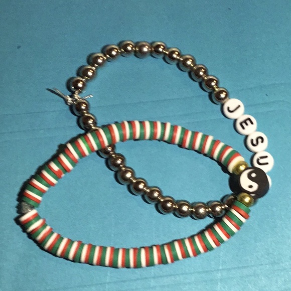 Christmas stack - Picture 1 of 3